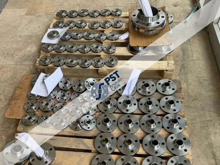 düz geçme ve kaynak boyunlu flanşlar