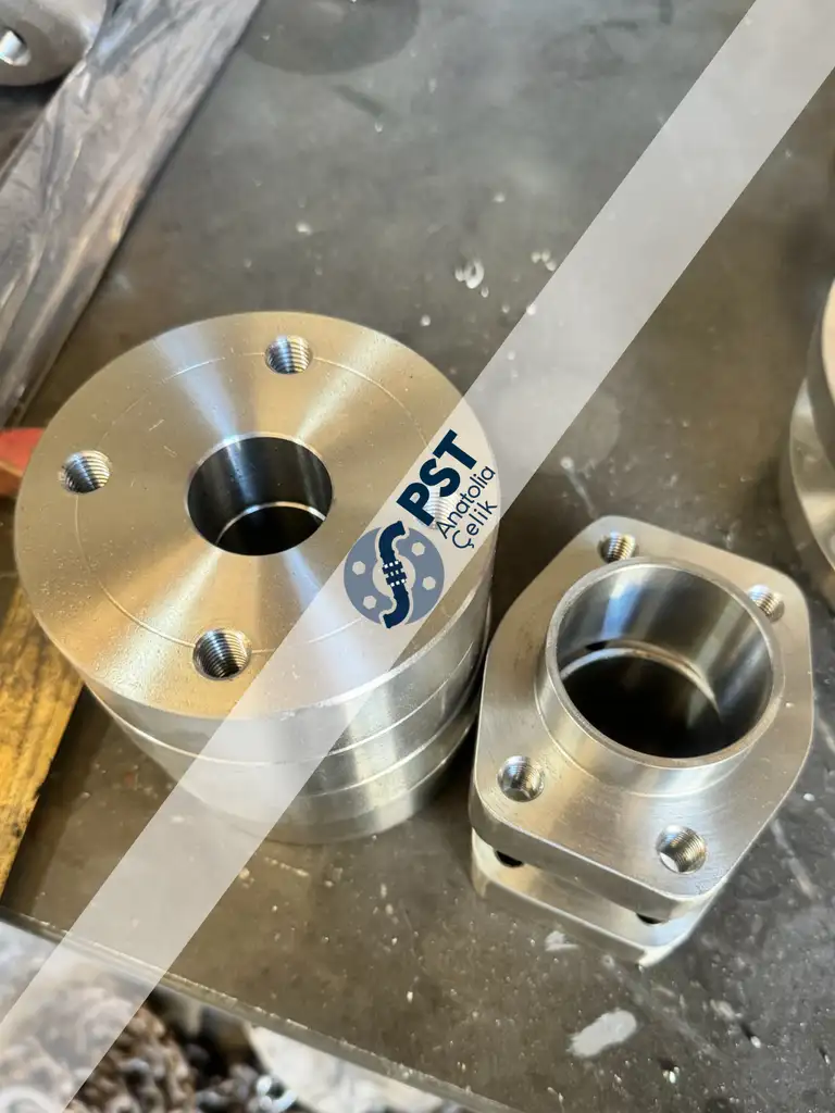 serbest flange